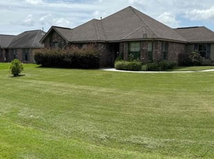 Achim S.'s Lawn Mowing Service service result