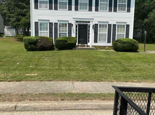 Bush Trimming by Davon Lightfoot for Ronald M. in Richmond, VA