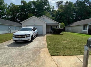 Bush Trimming by Andre Bess for Simone S. in Griffin, GA