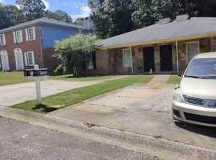 Trish V.'s Lawn Maintenance service result