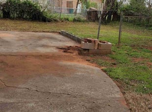 Leaf Removal by Alvin Barrios for Maggi C. in Oklahoma City, OK