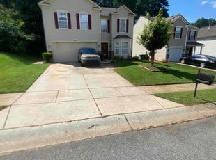 Jillian A.'s Grass Cutting service result