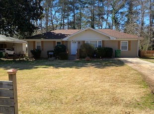 Bush Trimming by Stevin Twiggs for Laurence O. in Decatur, GA