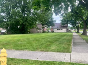 Heidi H.'s Lawn Service service result
