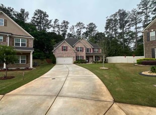 Jerolyn F.'s Lawn Maintenance service result
