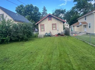 Larry W.'s Lawn Mowing service result