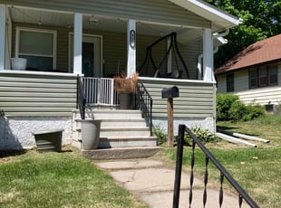 Bush Trimming by Thomas Stark for Lisa J. in West Des Moines, IA
