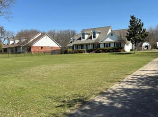 Traci W.'s Lawn Mowing Service service result