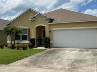 Bush Trimming by Tavares Parks for Karen R. in Titusville, FL