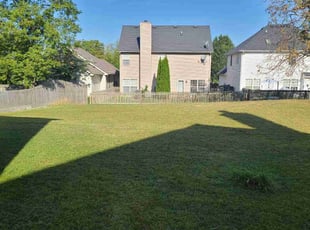 Tracy W.'s Lawn Maintenance service result