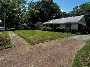 Rebecca W.'s Lawn Service service result