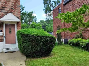 Bush Trimming by Rafael Navedo for Kenneth R. in Philadelphia, PA