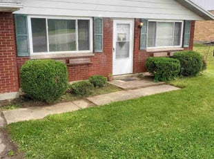 Bush Trimming by Lovoyd Woodruff for Joylene Y. in Dayton, OH