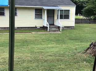 Jessica W.'s Lawn Mowing service result