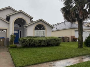Bush Trimming by John Weber for Lyza V. in Kissimmee, FL