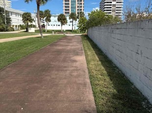 Geneva s.'s Lawn Mowing service result