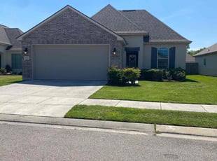 Andrea L.'s Lawn Service service result