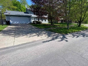 Monique C.'s Lawn Mowing service result