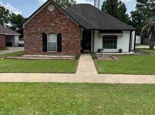 Weeding by Cedrick Perry for Ro M. in Zachary, LA