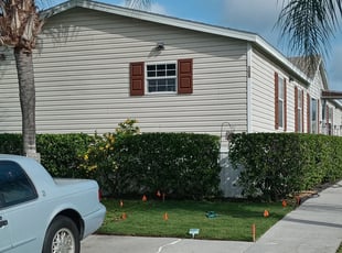 Bush Trimming by Jhon Martinez for Sharon F. in Kissimmee, FL