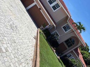 Bush Trimming by Jhon MarroquΓn for Shahnaz S. in Coral Springs, FL