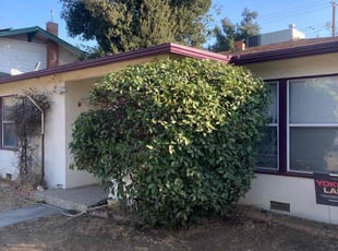 Bush Trimming by Alex Rodriguez for Michael B. in Fresno, CA