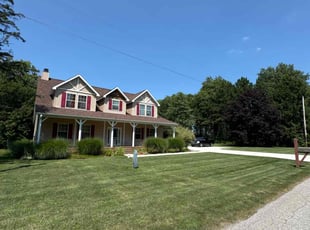 hua z.'s Lawn Maintenance service result