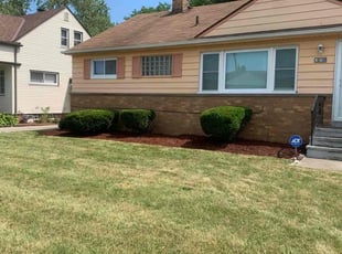 Bush Trimming by Nick Adams for Deairra B. in Maple Heights, OH