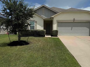 Mulching by Roberto Villalobos for Stephen H. in Pattison, TX
