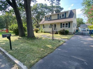 Bush Trimming by Timothy Dardon for Robert L. in West Deptford, NJ