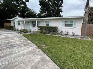 Bush Trimming by Feliciano Perez for Kailey C. in Tampa, FL