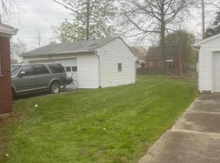 Leaf Removal by Demetrius Bennett Jr for Graylin N. in Euclid, OH