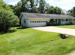Jordan W.'s Yard Cutting service result