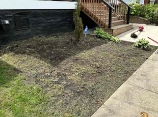Weeding by Taiwan Givens for Melissa L. in Pittsburgh, PA