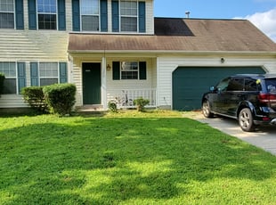 Bush Trimming by William Mende for Frank H. in Hampton, VA