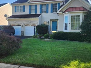 Bush Trimming by Manny Chavez for Tye W. in Woodbridge, VA