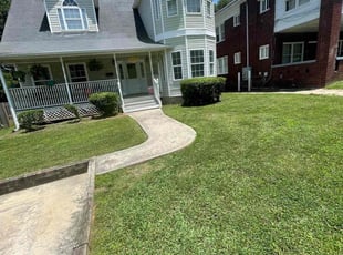 Bush Trimming by Brian Cortes for Quincy H. in Atlanta, GA