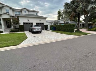 Bush Trimming by Feliciano Perez for Courtney O. in Tampa, FL