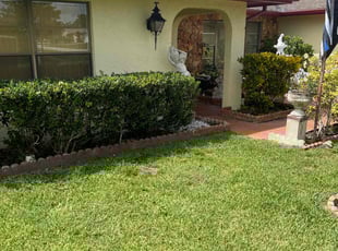 Bush Trimming by Arthur Grant for William F. in Port St. Lucie, FL