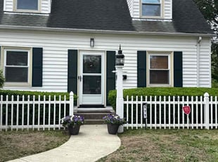 Bush Trimming by Rey Alvarez for Jorge T. in Hartford, CT