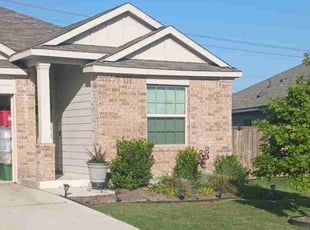 Bush Trimming by Brent Tanksley for Niesha W. in Jarrell, TX
