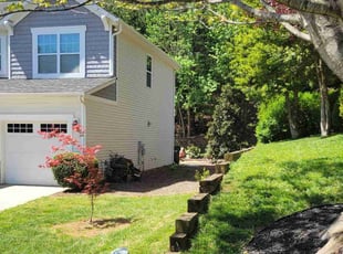 Ed R.'s Lawn Maintenance service result