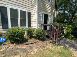 Bush Trimming by Clyde Foster for Riley H. in Austell, GA