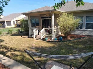 Leaf Removal by Stephen Sifuentes for Idelle B. in San Antonio, TX
