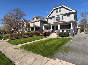 Bush Trimming by Demetrieus Bennett for Paul M. in Cleveland Heights, OH