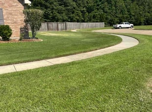 Rebecca R.'s Lawn Care service result