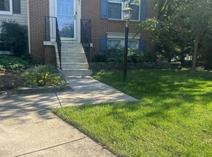 Laura G.'s Lawn Care service result