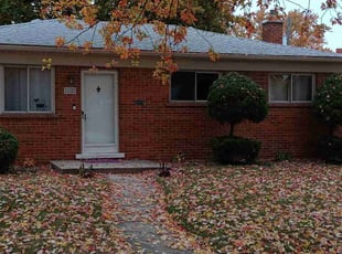 Bush Trimming by David Rider for Kira B. in Warren, MI