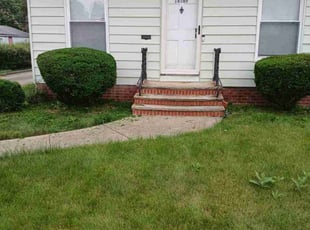 Bush Trimming by Justin Siggers for Nick M. in Cleveland, OH