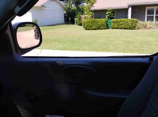Lorie R.'s Lawn Service service result